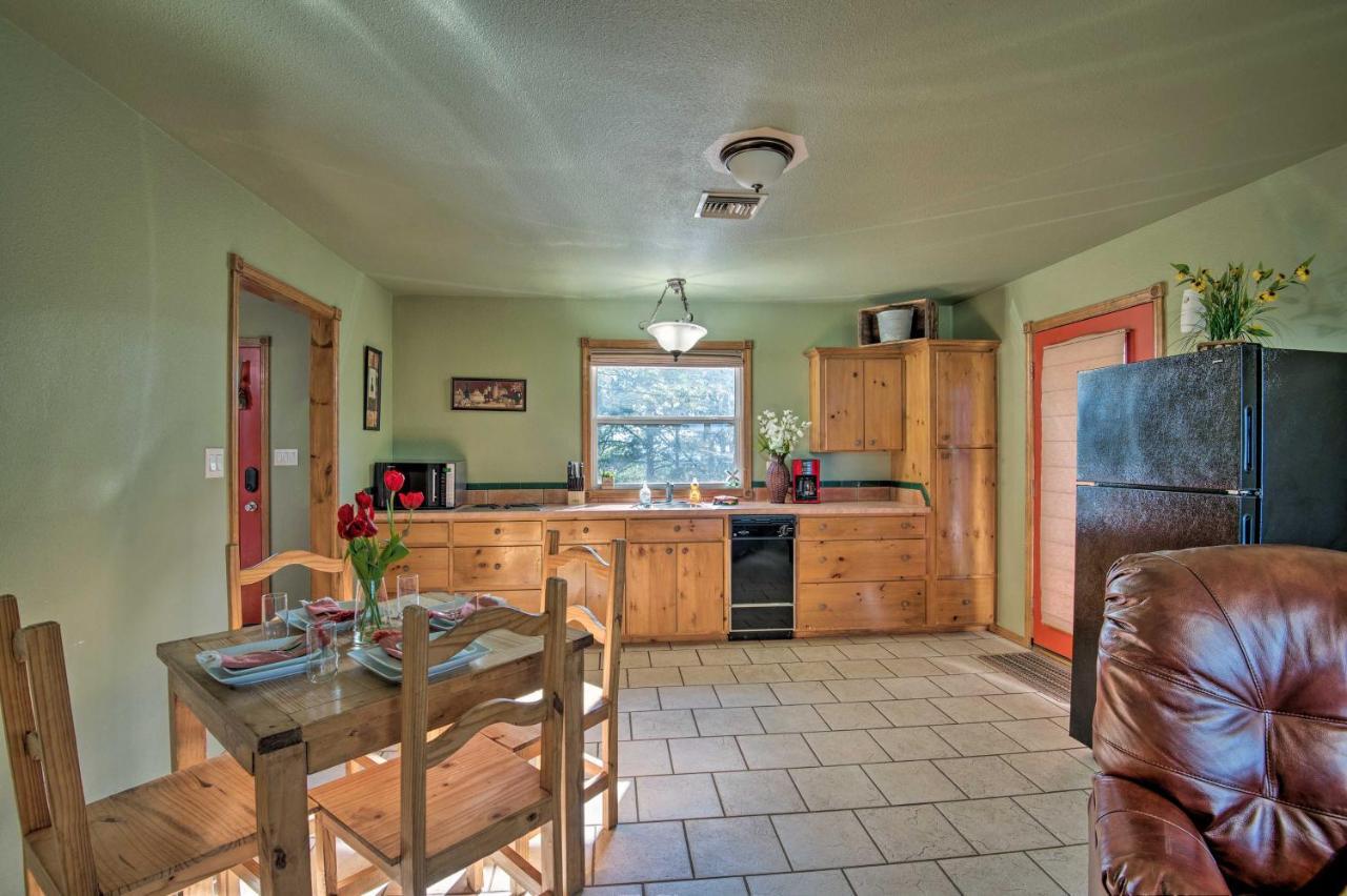 Broken Bow Cottage With Deck, Hot Tub And Fire Pit! Bagian luar foto