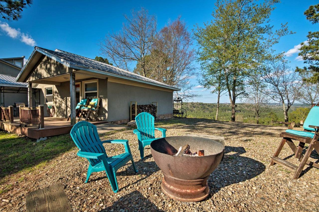 Broken Bow Cottage With Deck, Hot Tub And Fire Pit! Bagian luar foto